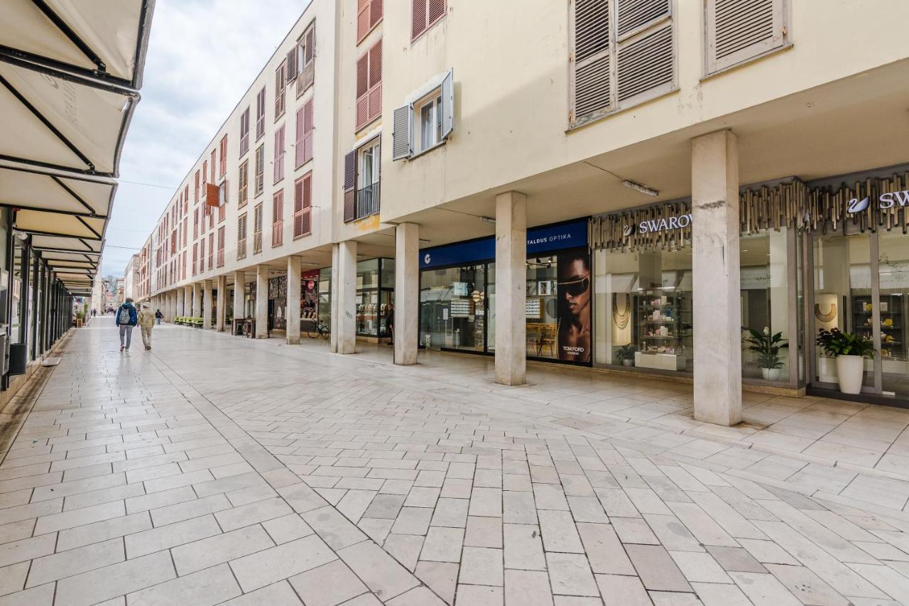 Neva Room With Private Bathroom Zadar Ngoại thất bức ảnh